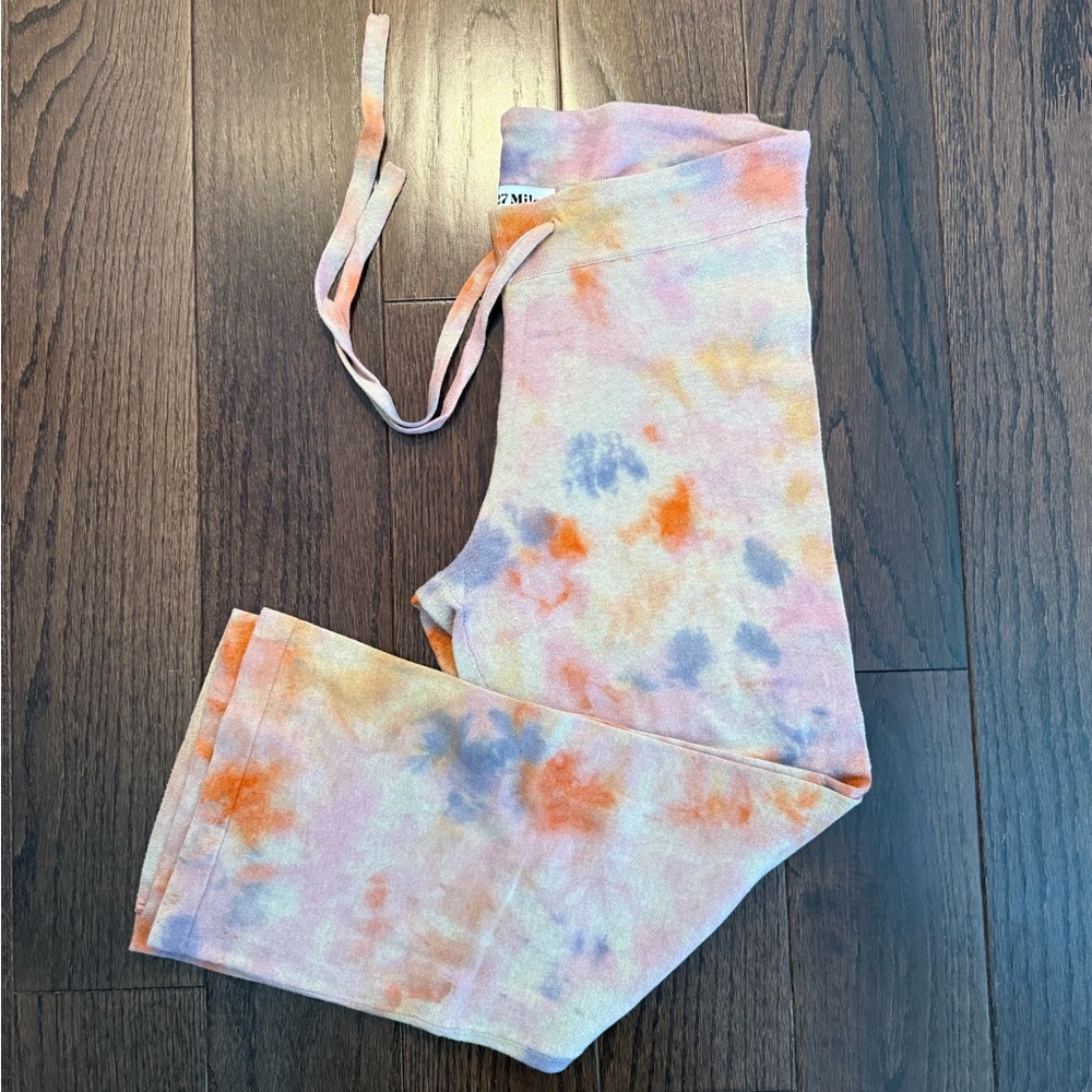 🌟27 Miles Malibu Tie-Dye Cotton and Cashmere lounge pants in pastels.